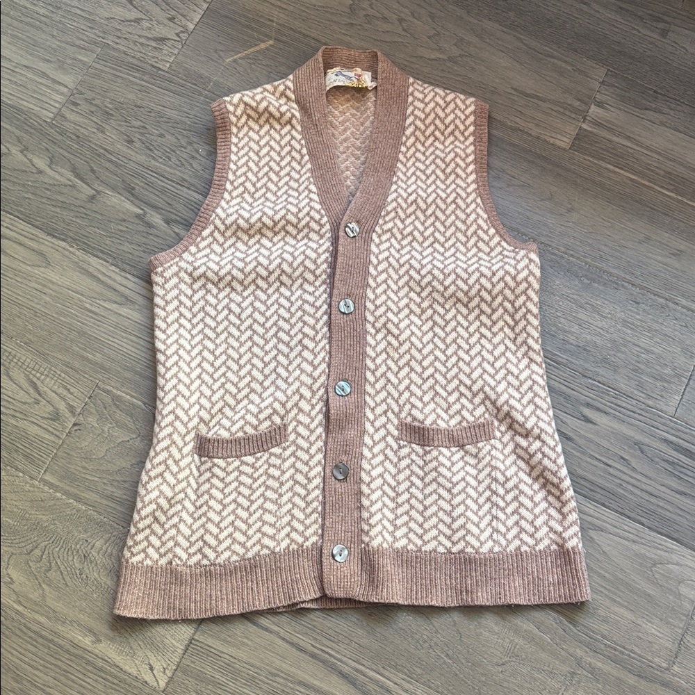 Golden Horse | Vintage 100% Virgin Wool Brown and Cream Knit Vest Size XXL